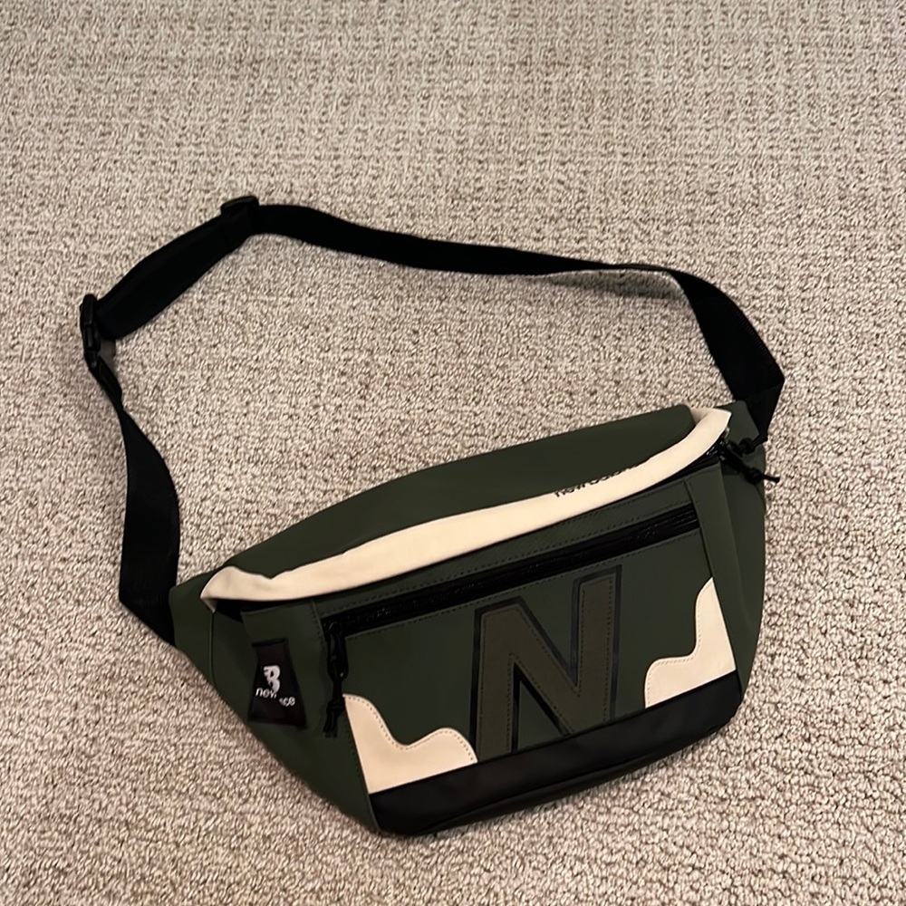 New Balance CrossBody Pack